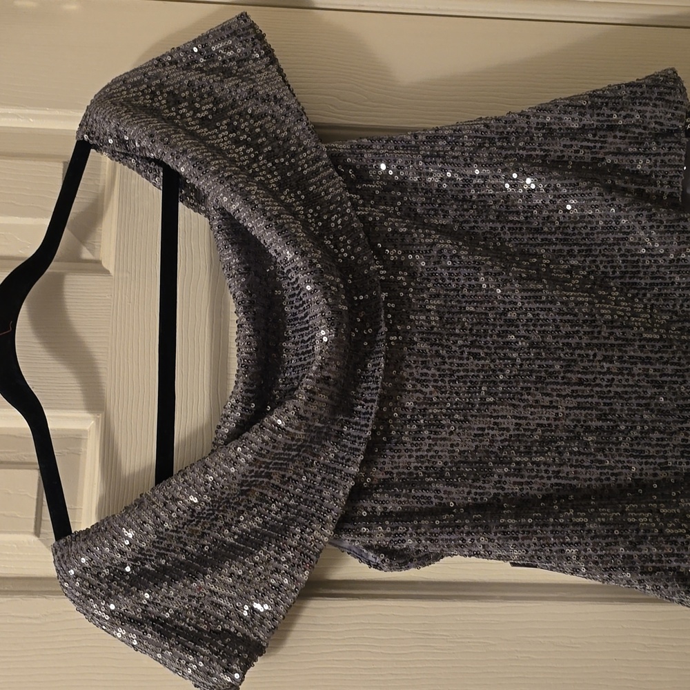 PREMIER AMOUR BRAND WOMEN'S GRAY SEQUIN PARTY TOP SIZE LARGE